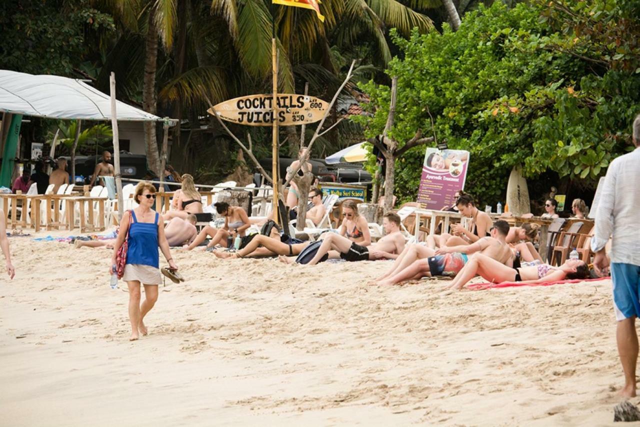 Hiriketiya Beach Hostels Діквелла Екстер'єр фото